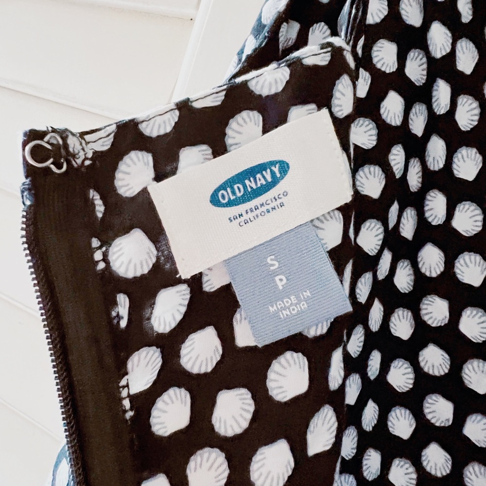 Sold. Old Navy Small Seashell Print 100% Rayon Fit & Flare Dress - Picture 8 of 14